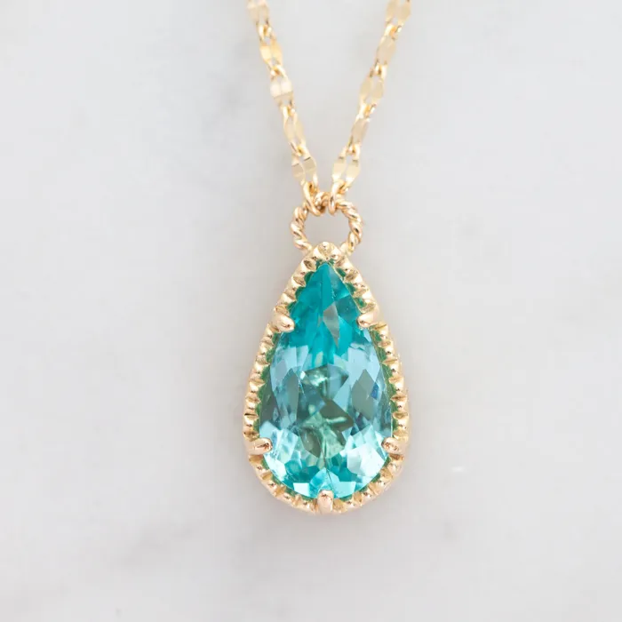 アパタイトのネックレス