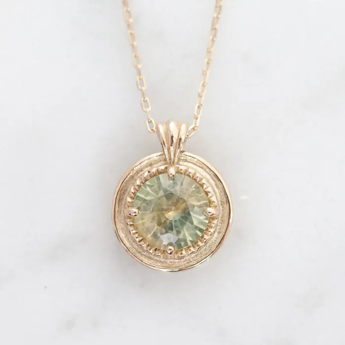 バイカラーサファイアのネックレス